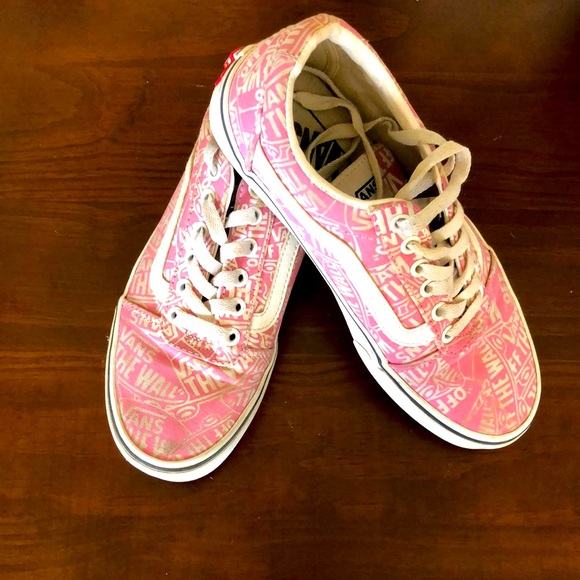 Vans - Picture 1 of 6